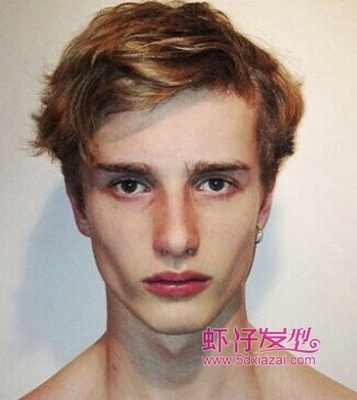 男士瘦脸型发型