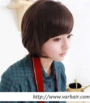 女生发型短发小辫子